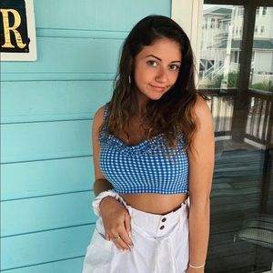 Meet your Posher, Stephanie